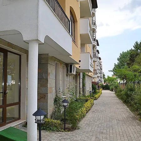 Rent Royal Sun Apartment